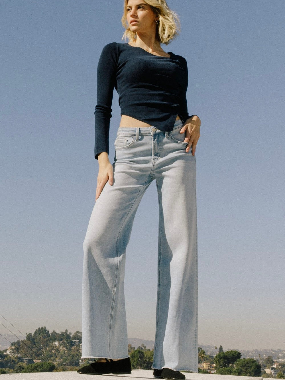 Vervet : High Rise Comfort Stretch Raw Hem  Wide Leg Jean