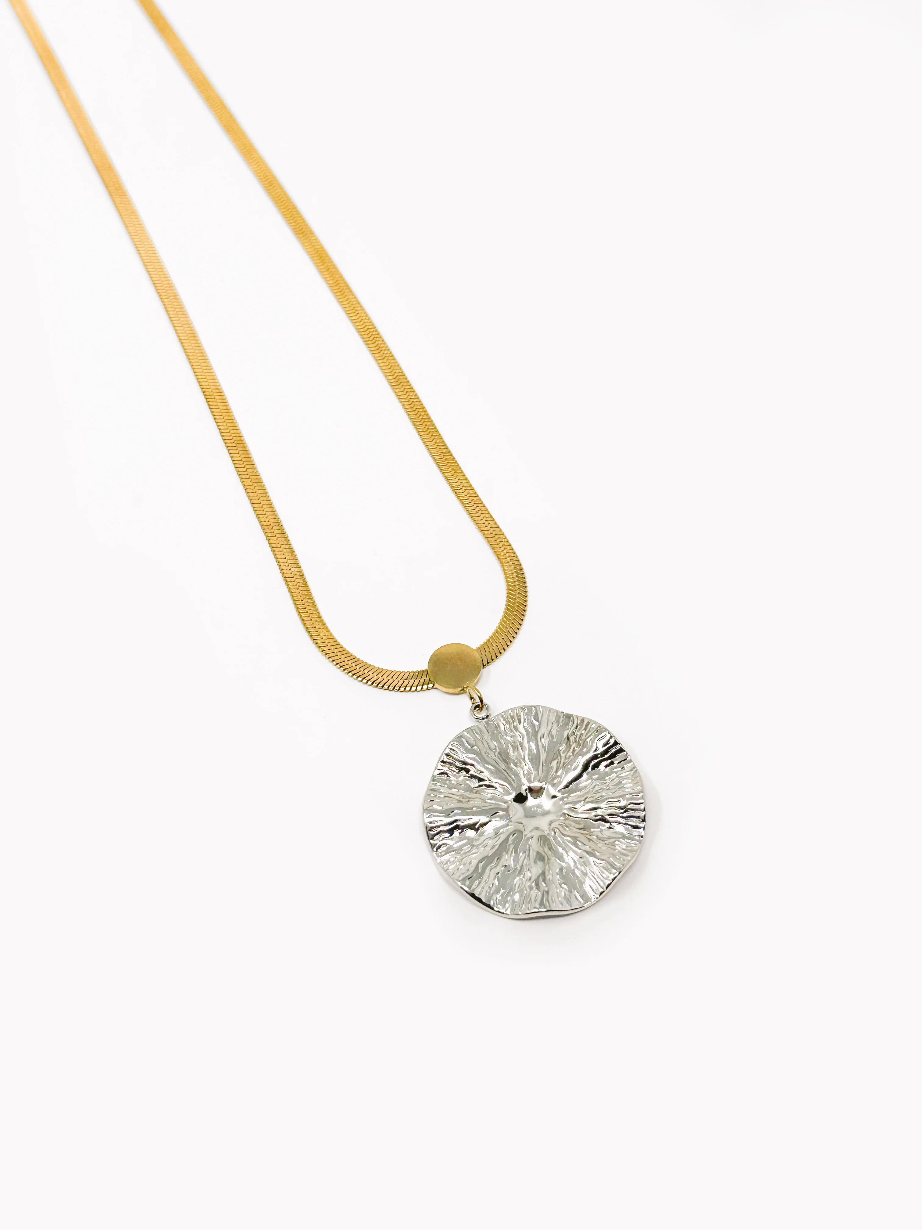 Circle Textured Pendant Necklace