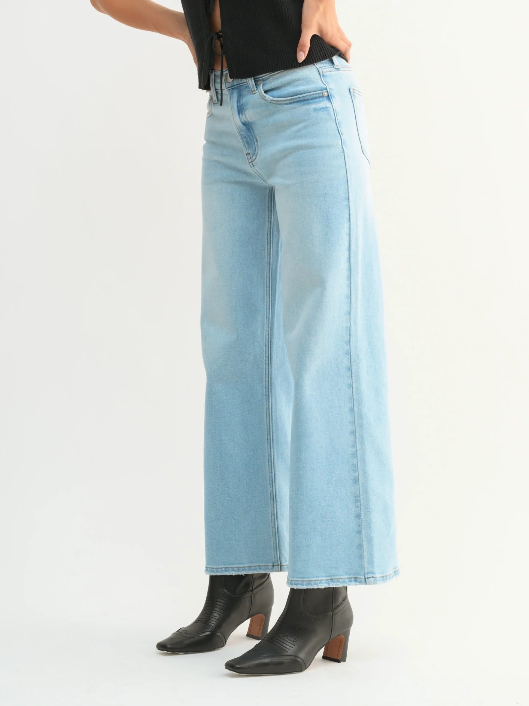 Just Black Denim : Relaxed Vintage Straight