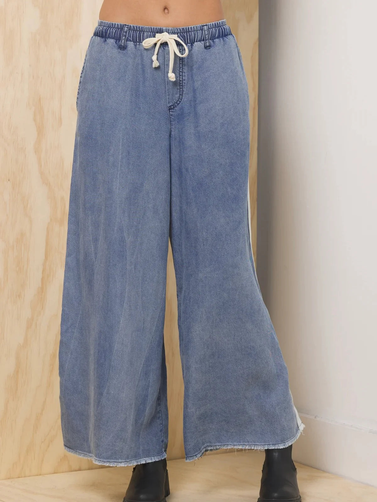 Tencel Wide Leg Pant with Contrast Taping